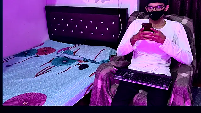 Snapshot of Habibi_big_b chatting on September 12, 2025, 5:35 pm Habibi big b online show from September 12, 2025, 5:35 pm