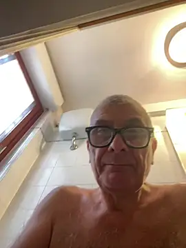 4n4l1zz4m1 online show from January 27, 2025, 2:24 pm