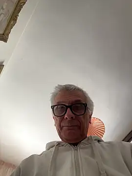 4n4l1zz4m1 online show from March 19, 2025, 2:57 pm