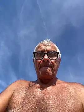 4n4l1zz4m1 online show from September 20, 2025, 2:07 pm