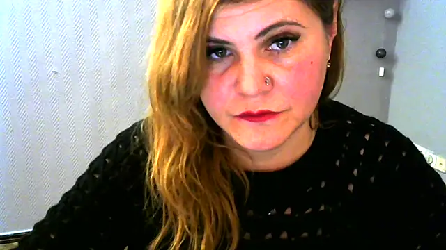 Snapshot of DaniellaKiss chatting on January 9, 2025, 8:01 pm DaniellaKiss online show from January 9, 2025, 8:01 pm