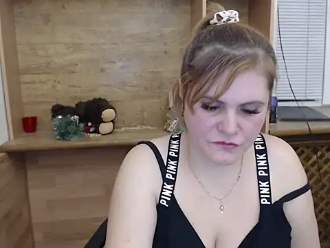 DaniellaKiss online show from February 8, 2026, 10:24 pm