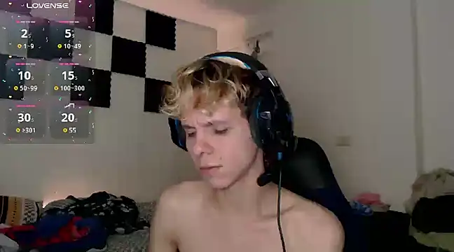 bryamado69 online show from December 18, 2024, 1:48 am