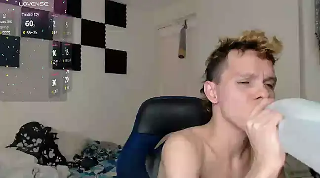 bryamado69 online show from January 8, 2025, 10:37 am
