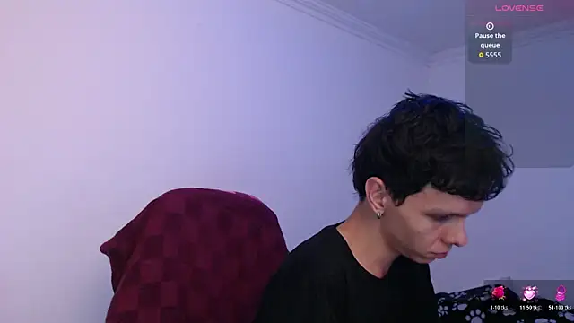 bryamado69 online show from April 3, 2026, 4:05 pm