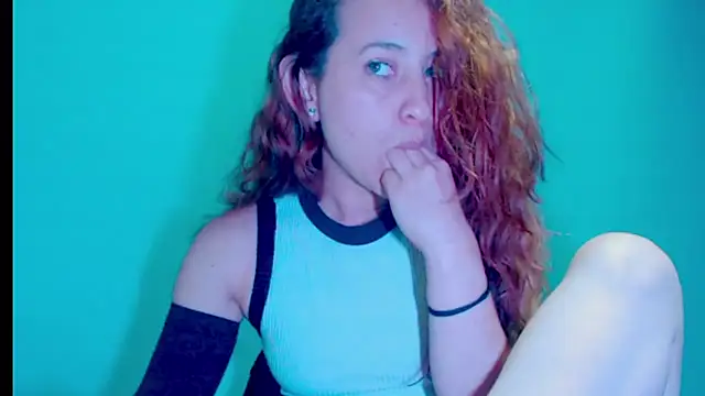zoe jones3 online show from February 26, 2025, 2:37 am