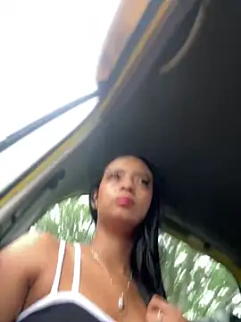 Laura fernandezII online show from January 9, 2025, 1:02 pm