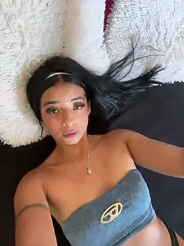 Laura fernandezII online show from January 22, 2025, 5:59 pm