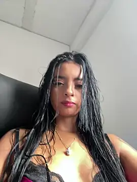 Laura fernandezII online show from February 22, 2025, 6:30 pm