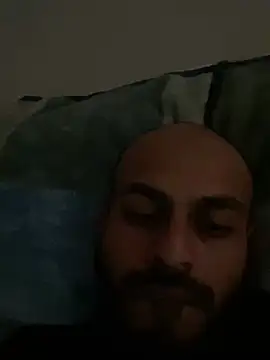 islandvybee55 online show from December 15, 2024, 10:15 pm