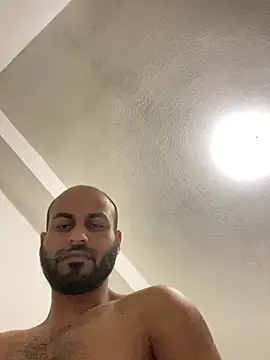 islandvybee55 online show from January 5, 2025, 4:47 am