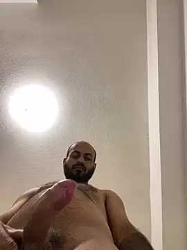 islandvybee55 online show from January 6, 2025, 3:42 am