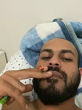 islandvybee55 online show from February 2, 2025, 9:51 am