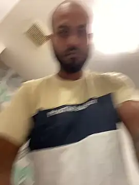 islandvybee55 online show from February 22, 2025, 11:13 pm