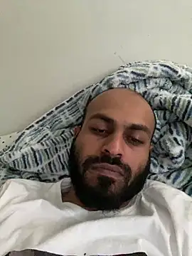 islandvybee55 online show from March 15, 2025, 3:06 pm