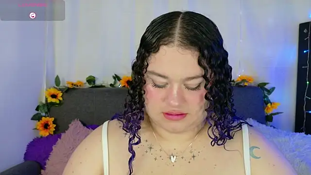 lunitaa0 online show from January 10, 2026, 4:14 am