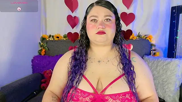 lunitaa0 online show from February 15, 2026, 3:14 am