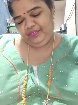 Snapshot of tamilthanushri chatting on April 23, 2026, 6:21 pm tamilthanushri online show from April 23, 2026, 6:21 pm