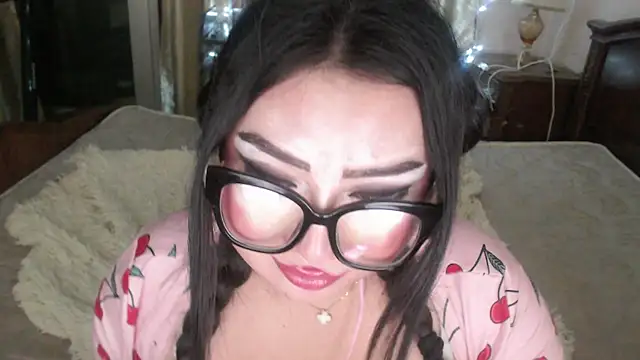 cutie sakura online show from March 9, 2025, 5:17 pm