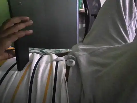 Snapshot of bangalorebulli chatting on February 5, 2026, 7:46 am bangalorebulli online show from February 5, 2026, 7:46 am