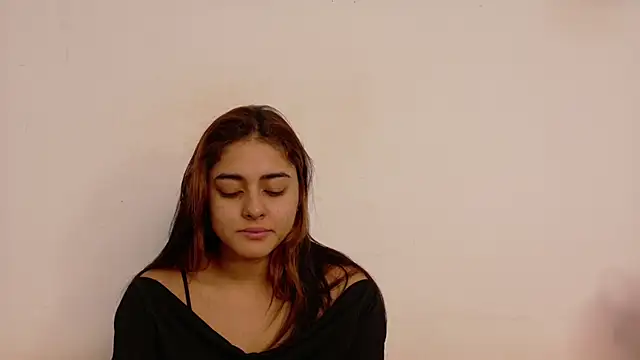 Snapshot of natalia_aguirre1 chatting on February 5, 2026, 12:10 pm natalia aguirre1 online show from February 5, 2026, 12:10 pm