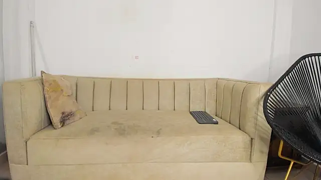 Snapshot of natalia_aguirre1 chatting on February 12, 2026, 12:00 pm natalia aguirre1 online show from February 12, 2026, 12:00 pm