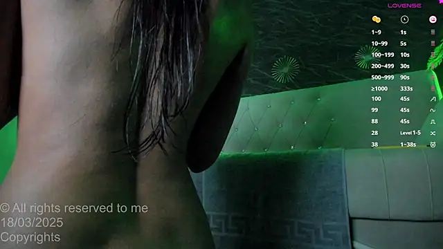 moona ray online show from March 18, 2025, 11:09 pm