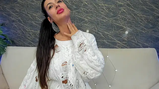 moona ray online show from November 24, 2025, 8:30 pm