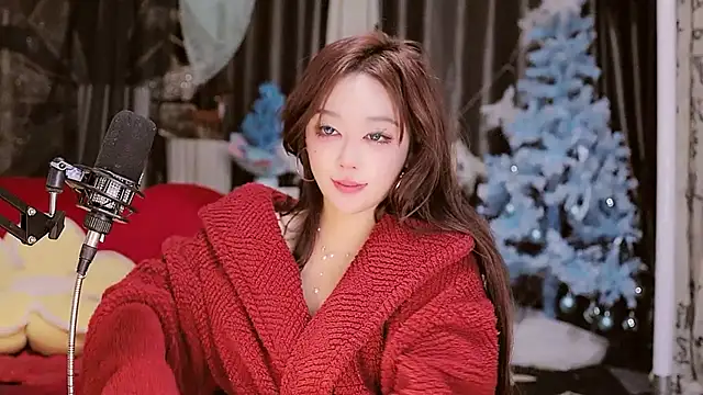 Snapshot of Missy_Nana21 chatting on December 13, 2024, 7:10 pm Missy Nana21 online show from December 13, 2024, 7:10 pm