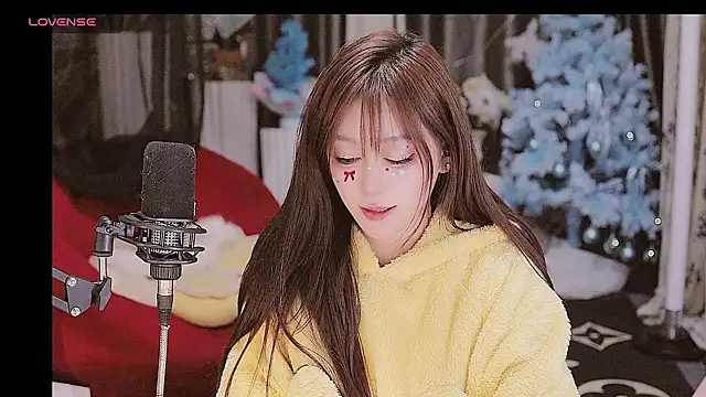 Snapshot of Missy_Nana21 chatting on December 28, 2024, 4:20 pm Missy Nana21 online show from December 28, 2024, 4:20 pm