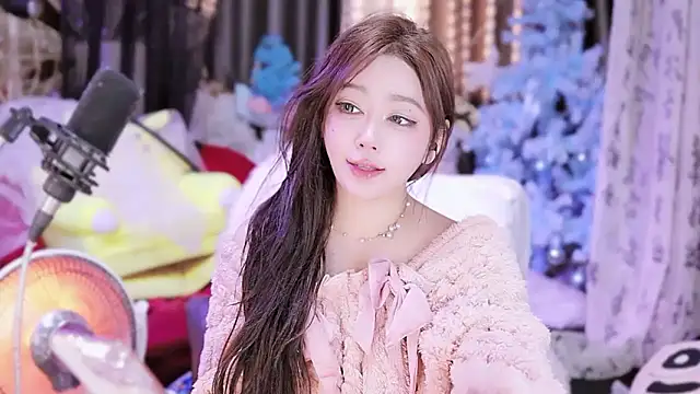 Snapshot of Missy_Nana21 chatting on February 6, 2025, 4:25 pm Missy Nana21 online show from February 6, 2025, 4:25 pm