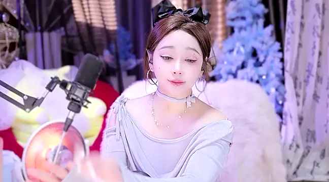 Snapshot of Missy_Nana21 chatting on February 21, 2025, 7:32 pm Missy Nana21 online show from February 21, 2025, 7:32 pm