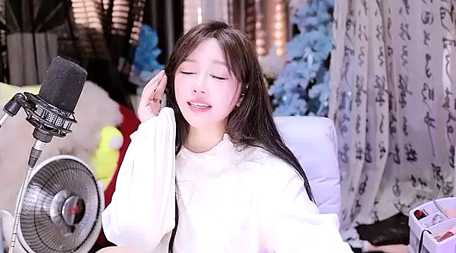 Snapshot of Missy_Nana21 chatting on March 21, 2025, 7:24 pm Missy Nana21 online show from March 21, 2025, 7:24 pm