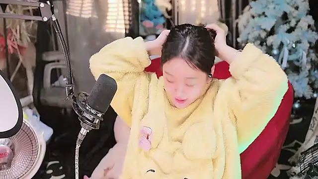 Snapshot of Missy_Nana21 chatting on November 8, 2025, 4:18 pm Missy Nana21 online show from November 8, 2025, 4:18 pm