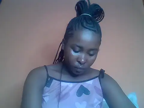 Snapshot of Moonfades chatting on January 7, 2026, 5:10 am Moonfades online show from January 7, 2026, 5:10 am