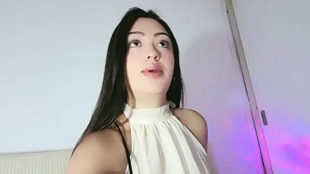 Snapshot of Sweet-Sophiee chatting on July 27, 2026, 1:45 am Sweet-Sophiee online show from July 27, 2026, 1:45 am