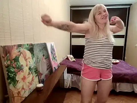 Lia Laguna77 online show from December 22, 2024, 3:55 pm