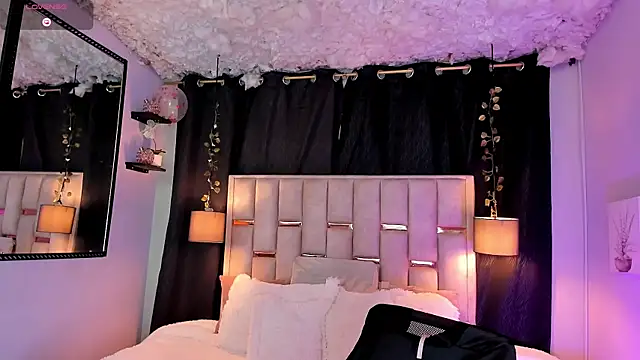 Nathan Smith  online show from October 10, 2025, 7:35 pm