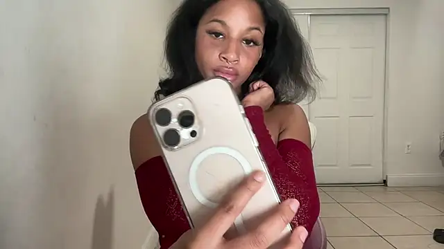 shandiloveslemonss online show from September 22, 2025, 12:56 am