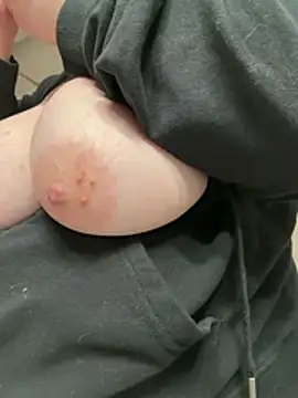 laninasub online show from April 28, 2026, 2:33 pm