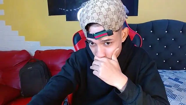 jose sexycumm online show from September 10, 2025, 8:31 pm