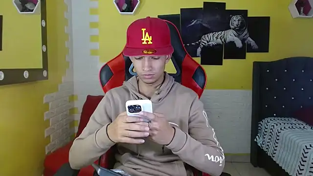 jose sexycumm online show from October 23, 2025, 8:29 pm