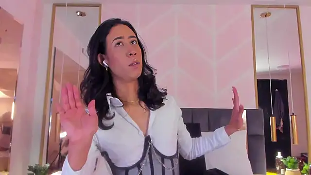 GabyPetit online show from November 6, 2025, 8:54 pm