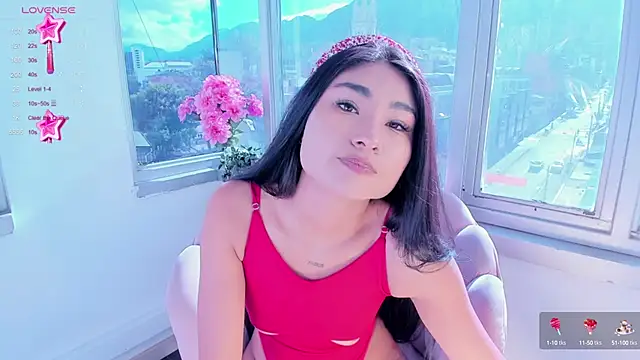 Megan Lim online show from December 19, 2024, 1:29 pm