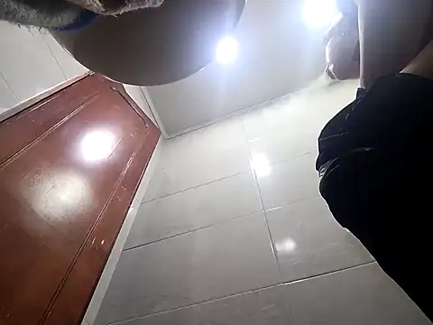 Snapshot of yajahil chatting on December 5, 2024, 5:37 am yajahil online show from December 5, 2024, 5:37 am