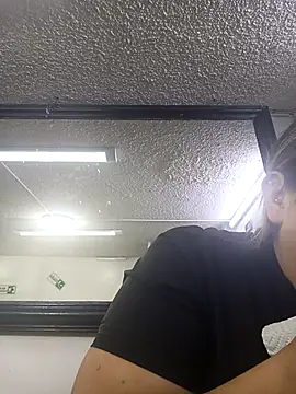 Snapshot of yajahil chatting on October 29, 2025, 8:43 pm yajahil online show from October 29, 2025, 8:43 pm