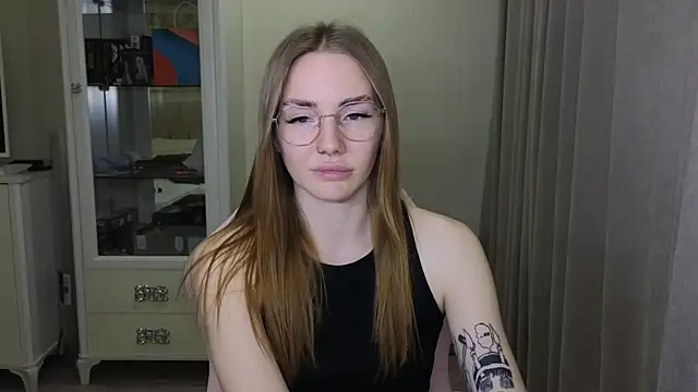 littlevildevil online show from December 2, 2024, 4:09 pm