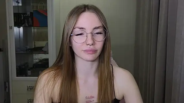 littlevildevil online show from December 6, 2024, 2:49 pm