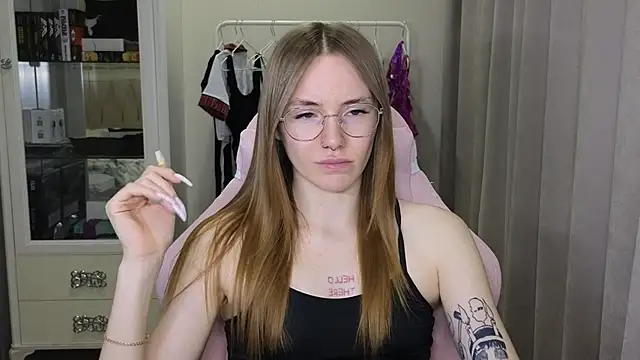 littlevildevil online show from January 26, 2025, 1:15 pm