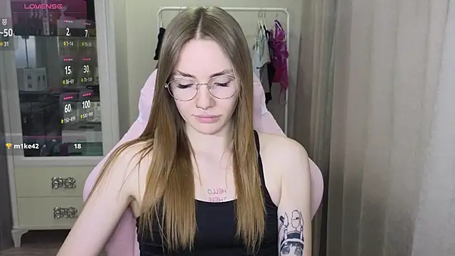 littlevildevil online show from February 7, 2025, 9:05 am